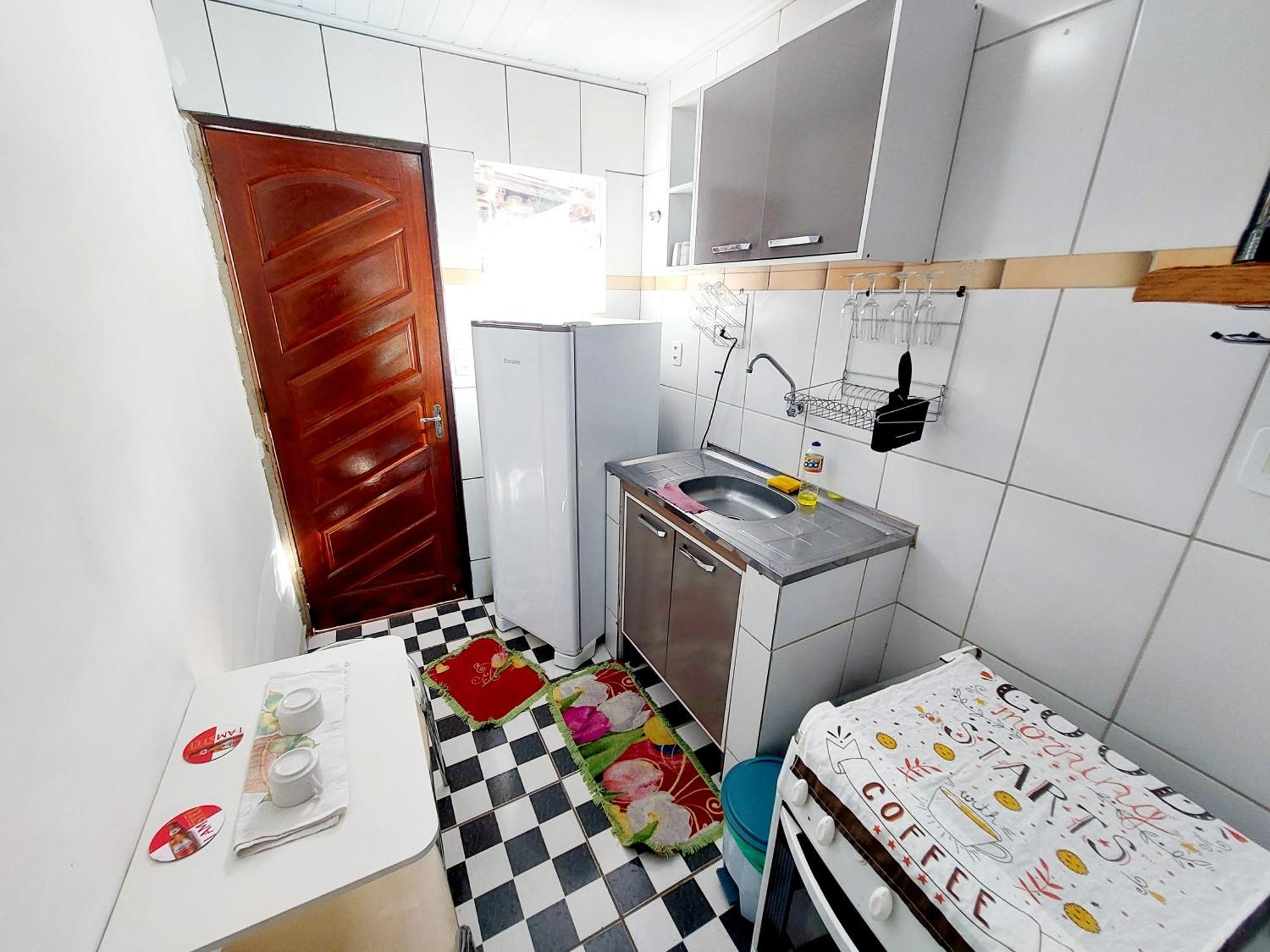 Kitnet Aconchegante Com Varanda E Cozinha